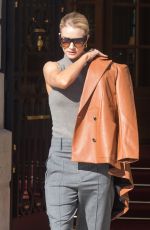 ROSIE HUNTINGTON-WHITELEY Laves Ritz Hotel in Paris 09/26/2018