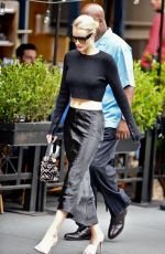ROSIE HUNTINGTON-WHITELEY Leaves Lafayette Restaurant in New York 09/08/2018