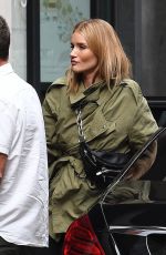 ROSIE HUNTINGTON-WHITELEY Out and About in London 09/03/2018