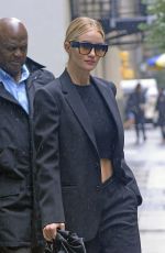 ROSIE HUNTINGTON-WHITELEY Out and About in New York 09/10/2018