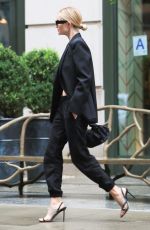 ROSIE HUNTINGTON-WHITELEY Out and About in New York 09/10/2018