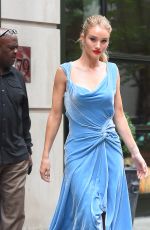 ROSIE HUNTINGTON-WHITELEY Out at New York Fashion Week 09/11/2018