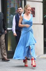 ROSIE HUNTINGTON-WHITELEY Out at New York Fashion Week 09/11/2018