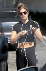 SAHAUNA SEXTON at a Dermatologist Office in Los Angeles 09/26/2018