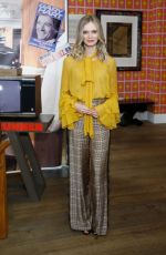 SARA PAXTON at The Front Runner Photocall in New York 09/24/2018