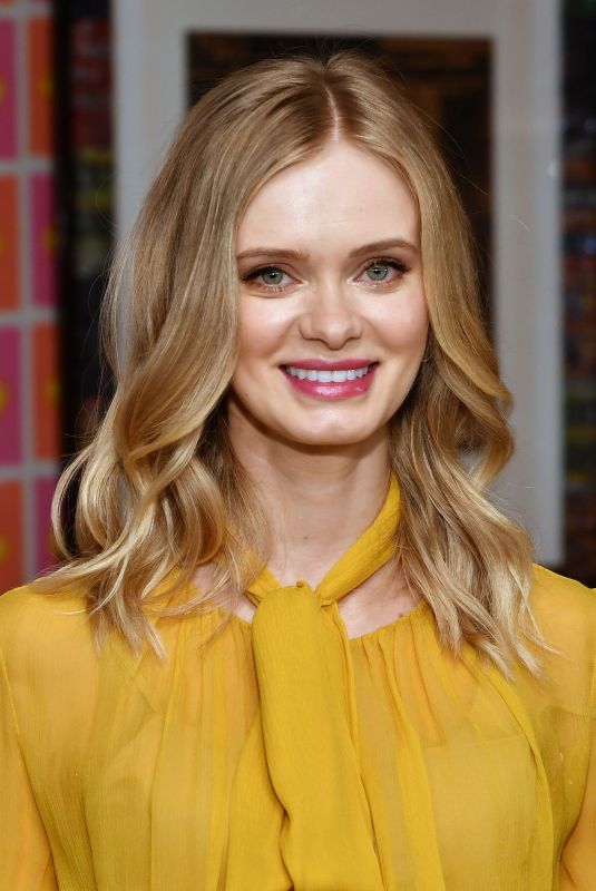 SARA PAXTON at The Front Runner Photocall in New York 09/24/2018
