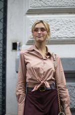 SARAH ELLEN Out and About in Milan 09/23/2018