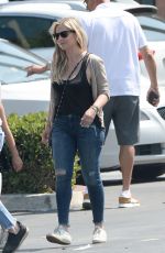 SARAH MICHELLE GELLAR Out in Los Angeles 09/03/2018