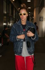 SUKI WATERHOUSE at Los Angeles International Airport 09/12/2018