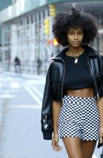 TAELOR THEIN at Casting Call for Victoria