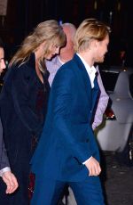 TAYLOR SWIFT Arrives at Her Home in New York 09/29/2018