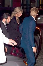 TAYLOR SWIFT Arrives at Her Home in New York 09/29/2018