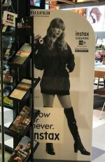 TAYLOR SWIFT for Fujifilm Instax Square SQ6 Taylor Swift Edition Camera, 2018