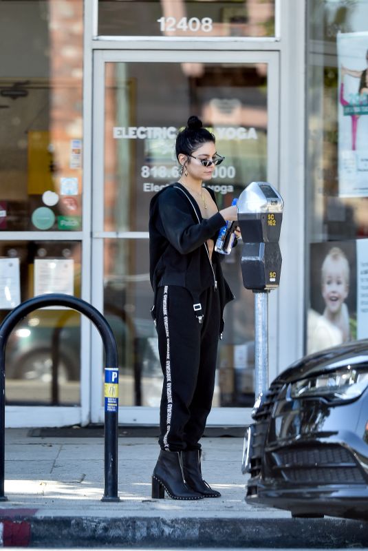VANESSA HUDGENS Leaves a Gym in Los Angeles 09/08/2018