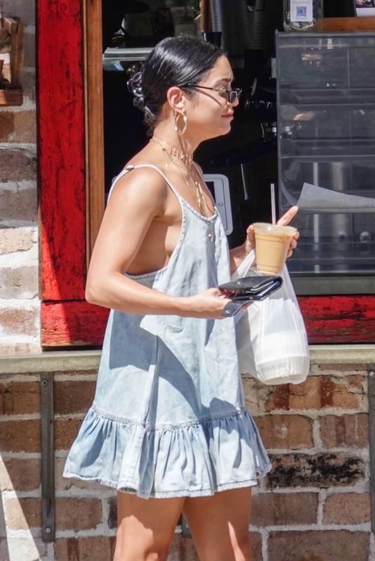 VANESSA HUDGENS Out for a Coffee in Los Angeles 09/09/2018