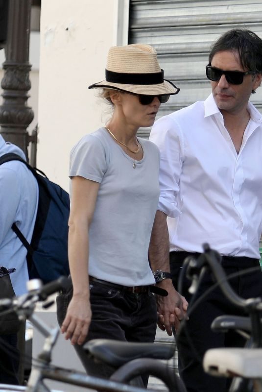 VANESSA PARADIS and Samuel Benchetrit Out for Lunch in Paris 09/11/2018