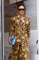 VICTORIA BECKHAM Leaves her Store in London 09/18/2018