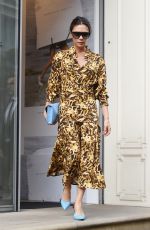 VICTORIA BECKHAM Leaves her Store in London 09/18/2018