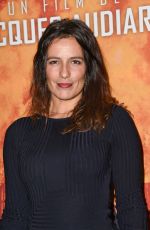 ZOE FELIX at Les Freres Sisters Premiere in Paris 09/11/2018
