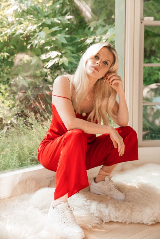 ALICE EVE on the Set of a Photoshoot, October 2018