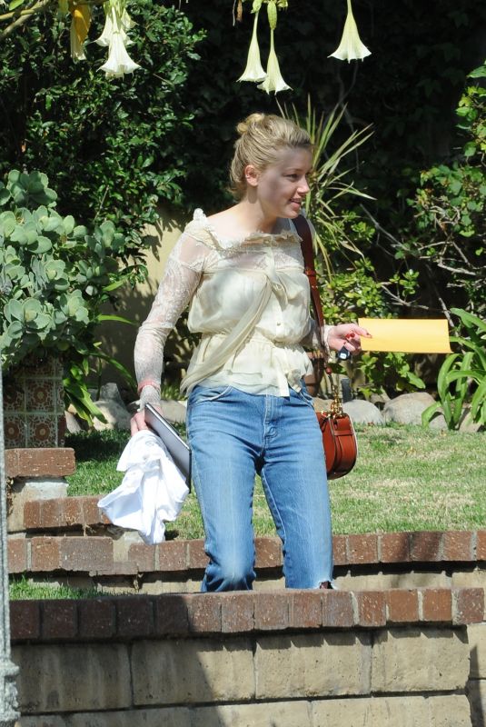 AMBER HEARD Haeading to a Meeting in Los Angeles 10/10/2018