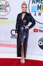 ASHLEE SIMPSON at American Music Awards in Los Angeles 10/09/2018