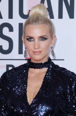 ASHLEE SIMPSON at American Music Awards in Los Angeles 10/09/2018