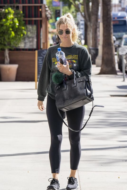 ASHLEE SIMPSON Leaves a Gym in Los Angeles 10/04/2018