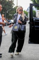 ASHLEE SIMPSON Leaves Nine Zero One Salon in Los Angeles 10/06/2018