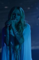 AVRIL LAVIGNE Performs at Jmmy Kimmel Live 09/26/2018