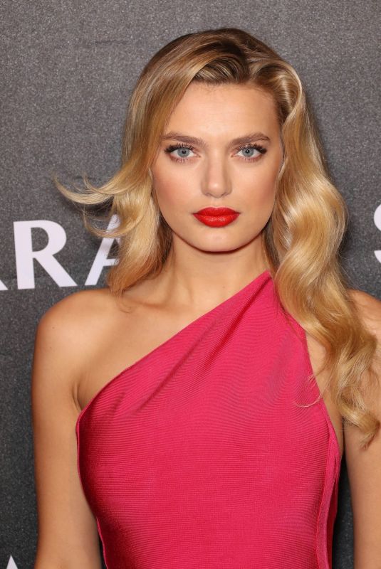 BREGJE HEINEN at Gabrielle