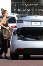 BROOKE BURKE Shopping at Malibu Country Mart 10/08/2018