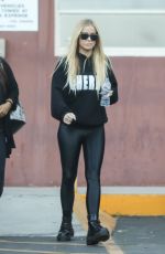 CARMEN ELECTRA Leaves a Medical Clinic in Beverly Hills 10/18/2018