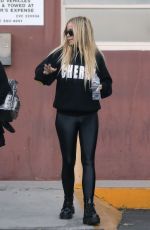CARMEN ELECTRA Leaves a Medical Clinic in Beverly Hills 10/18/2018