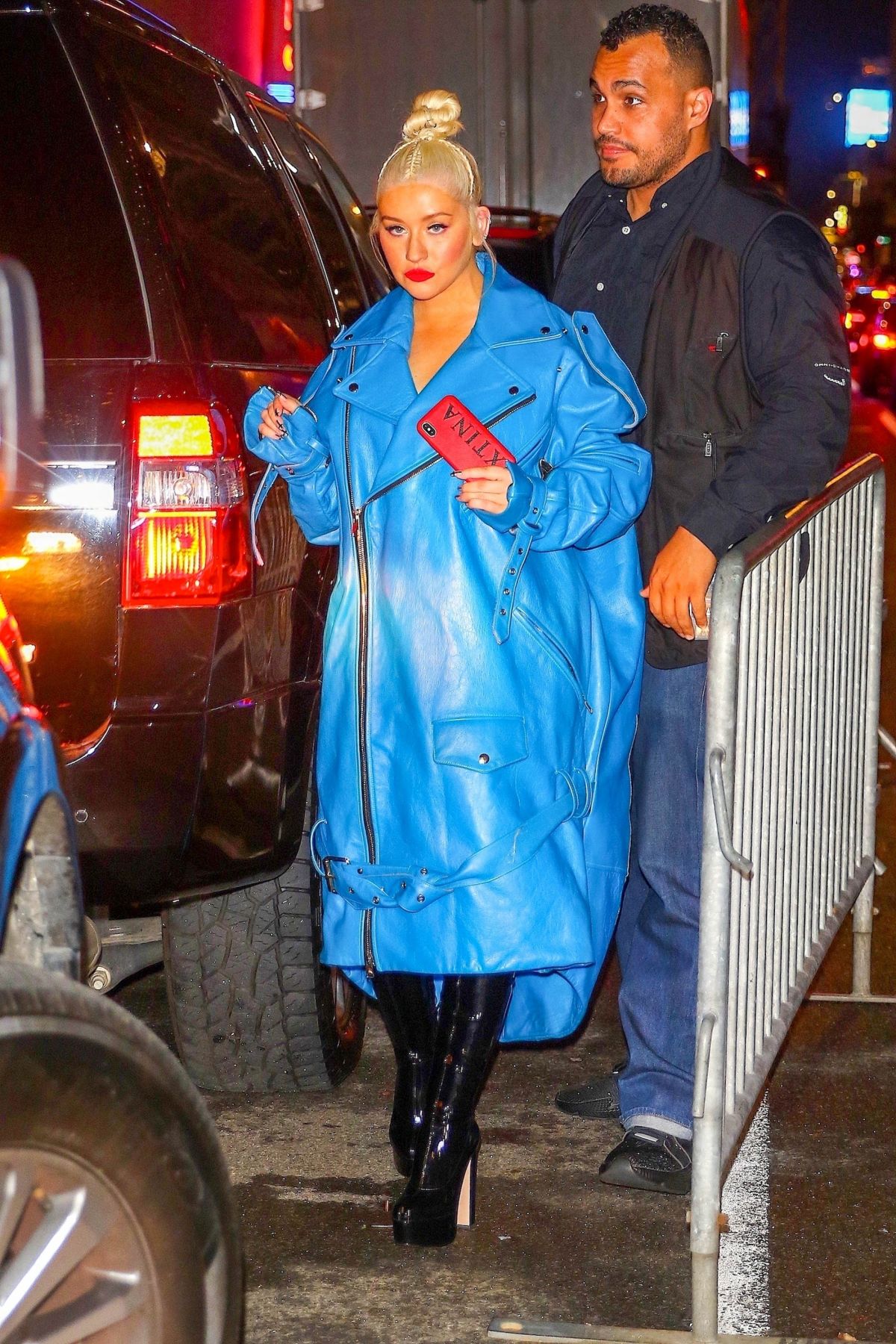 CHRISTINA AGUILERA Arrives at Radio City Music Hall in New York 10/04 ...