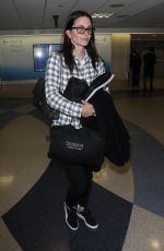 COURTENEY COX at Los Angeles International Airport 10/20/2018