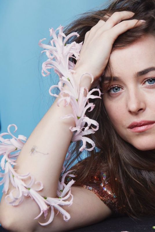 DAKOTA JOHNSON for Elle Magazine, April 2018