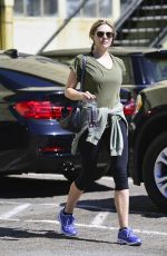 ELIZABETH OLSEN Leaves a Gym in Los Angeles 10/11/2018