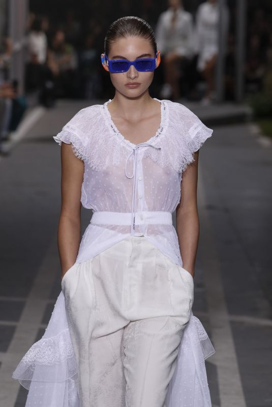 GRACE ELIZABETH at Off White Eunway Show at Paris Fashion Week 09/27/2018