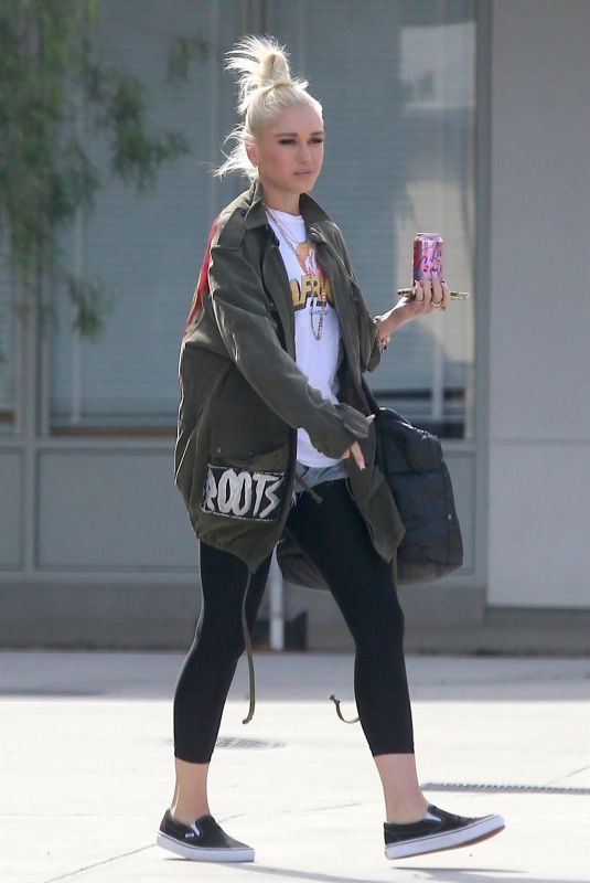 GWEN STEFANI Out Shopping in Santa Monica 10/28/2018
