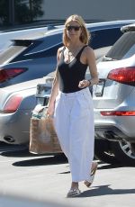 GWYNETH PALTROW Shopping at Erewhon Market in Los Angeles 10/21/2018