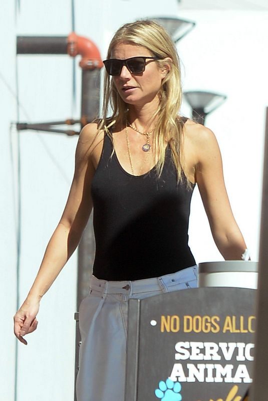 GWYNETH PALTROW Shopping at Erewhon Market in Los Angeles 10/21/2018