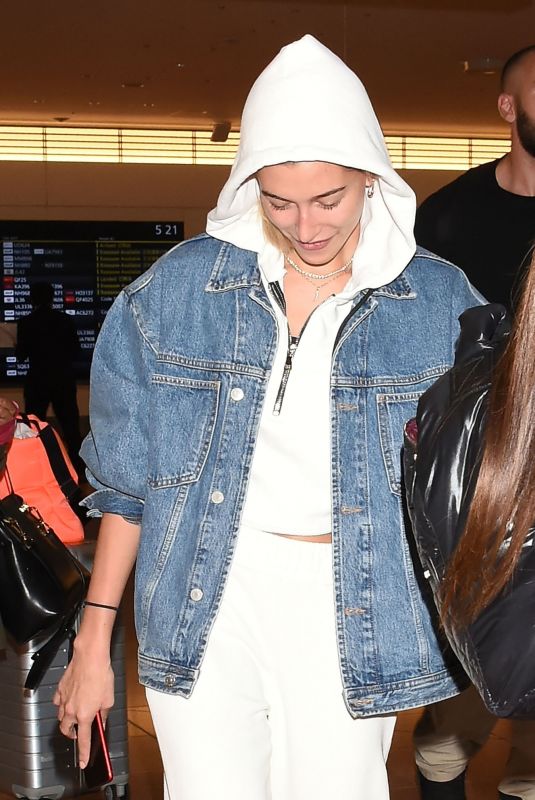 HAILEY BALDWIN at Haneda Airport in Tokyo 10/08/2018