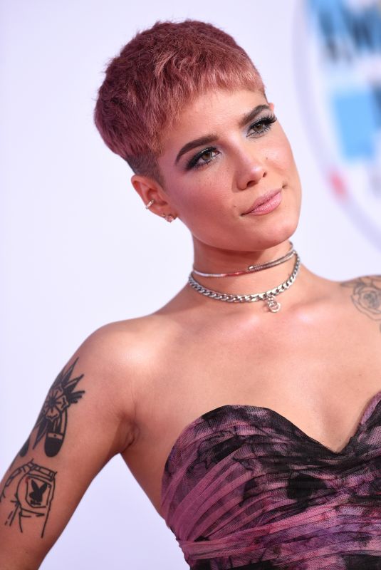 HALSEY at American Music Awards in Los Angeles 10/09/2018