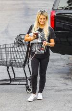 HOLLY MADISON Out Shopping in Maibu 10/26/2018