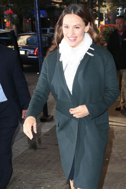JENNIFER GARNER Leaves 92nd Street Y in New York 10/25/2018