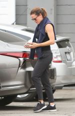 JENNIFER GARNER Leaves a Gym in Los Angeles 10/23/2018