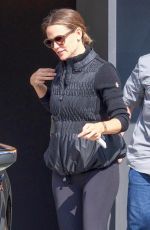 JENNIFER GARNER Out and About in Los Angeles 10/22/2018