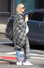 JENNIFER LAWRENCE Out for a Coffee in New York 10/05/2018