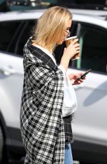 JENNIFER LAWRENCE Out for a Coffee in New York 10/05/2018